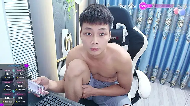 Naughty___asian live cam on StripChat