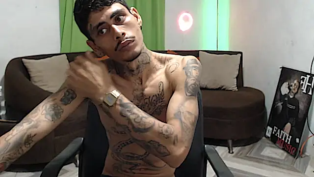 alpha_zom