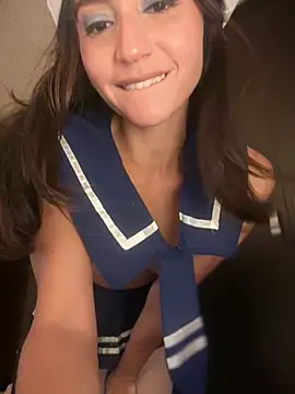 Lovinggirl_ live cam on StripChat