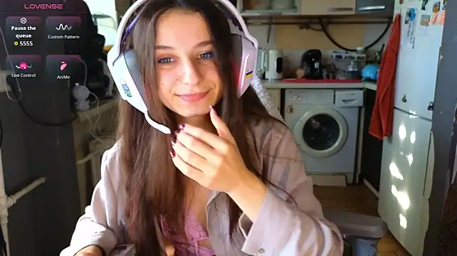 Nika_Kik live slim cam girl