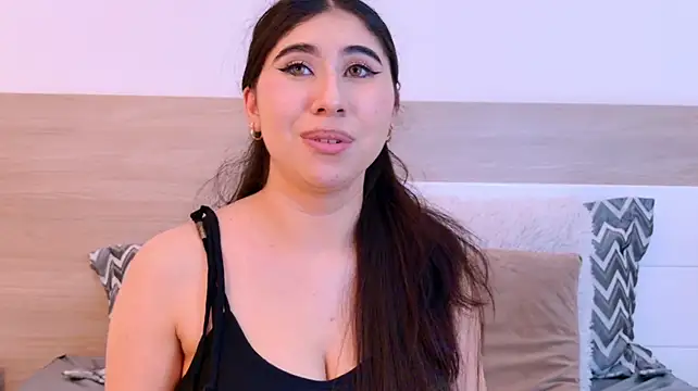 MaiaMoretti live teen cam