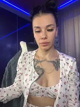 Queen_of_pain smooth pussy doggy style cam