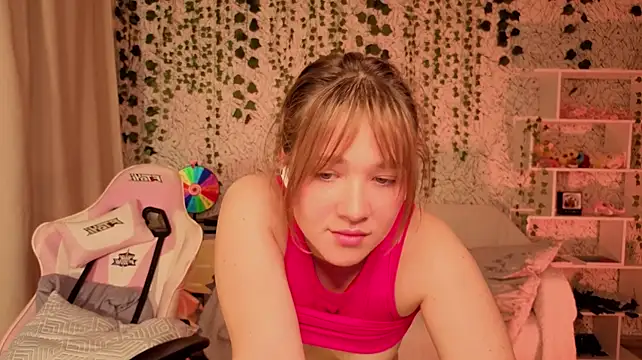 luna_cross live cam on StripChat