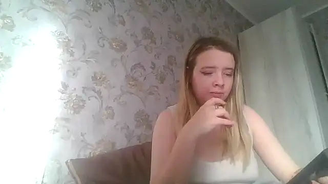 ViolaCandy live cam on StripChat