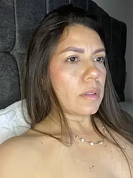 martina_contreras live cam on StripChat