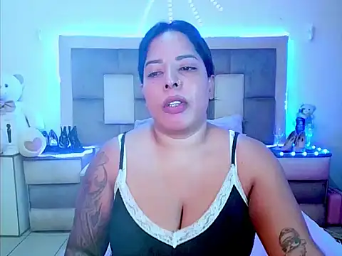 indiantopaz694u live cam on StripChat