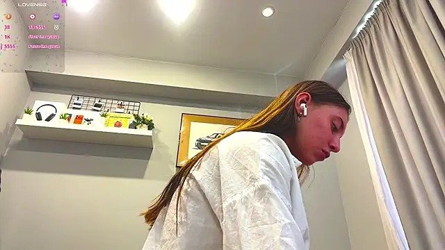 selena_favn