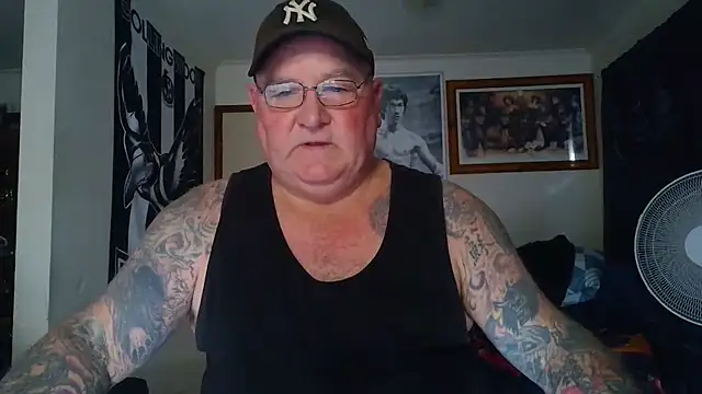 KINKYBLUEYES69