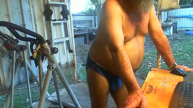 herbie010666 (M grandpa) - UNDERPANTS OFF