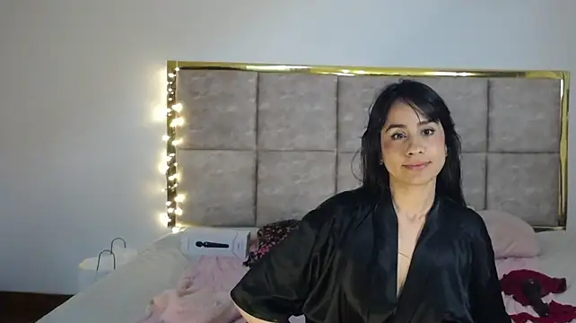 RebecaPalmer cameltoe webcam show