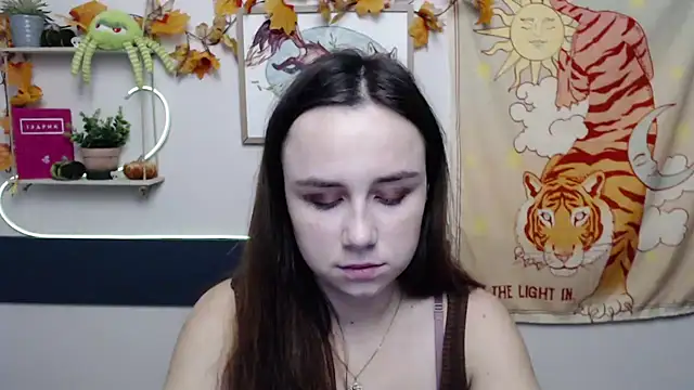 VeryVeryVeryShy_ live cam on StripChat