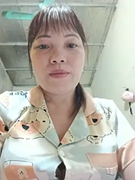 Sana-vn live cam on StripChat