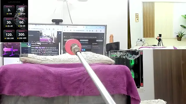 Paulina_Davis_ live cam on StripChat