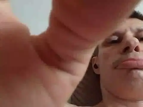 OioiJajaTJStrongKutasen live cam on StripChat