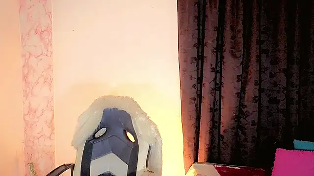 the-horus-girl live cam on StripChat