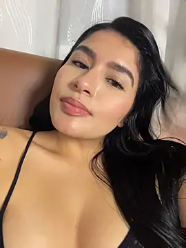 andrea_gomes_ live cam on StripChat