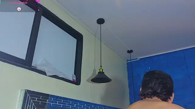 ian_sprouse live cam on StripChat