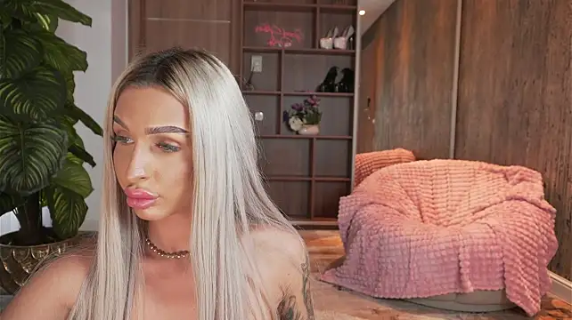 ArianaXO_