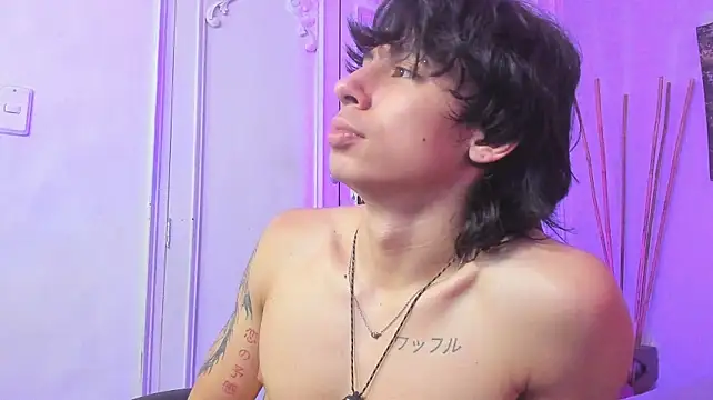 Tyler_durten live sex cam