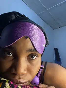 NoOneCares4HotConO