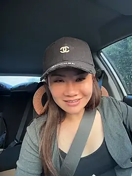 Yioyio-666 BDSM Lovense cam