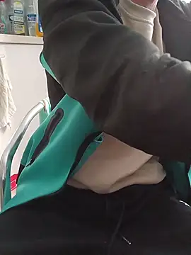 Skinboy06 live now