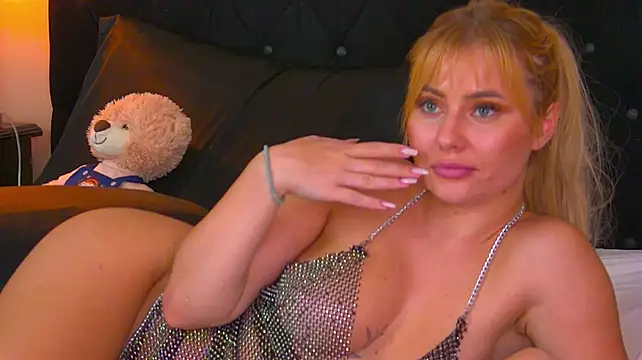 MisshaNight deepthroat tit job cam