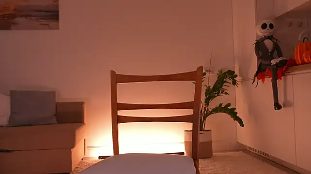 Miablueye live cam on StripChat