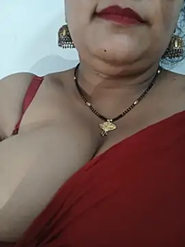 Nyra-23 live cam on StripChat