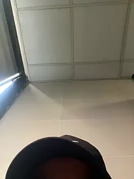HoneyNana2000 webcam