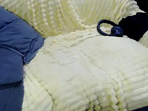 Trish_CurveCock