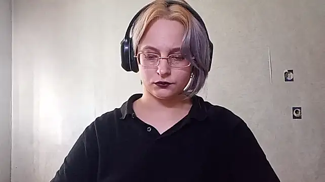 BreanneRadley webcam stripchat model stream image