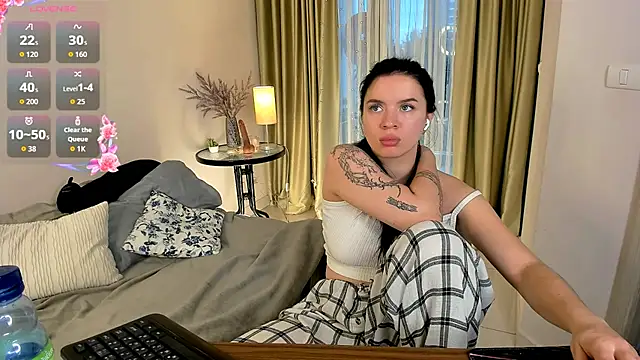 Evelyne_xxo webcam stripchat model stream image