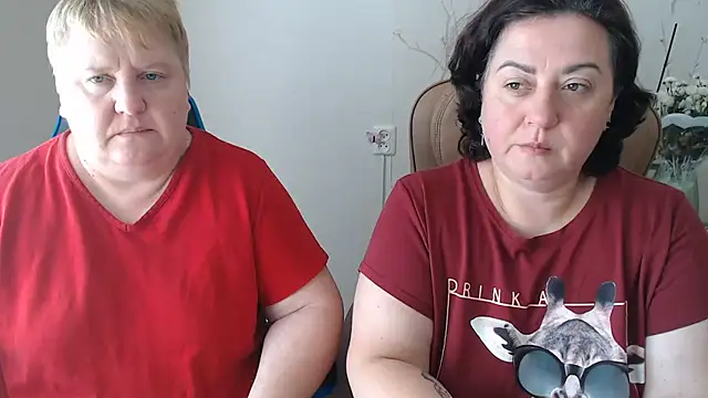 Lindy-Jeanie webcam