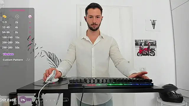 ZackFraser live cam on StripChat