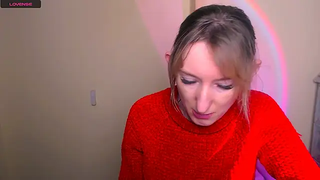 AmandaSell live cam on StripChat