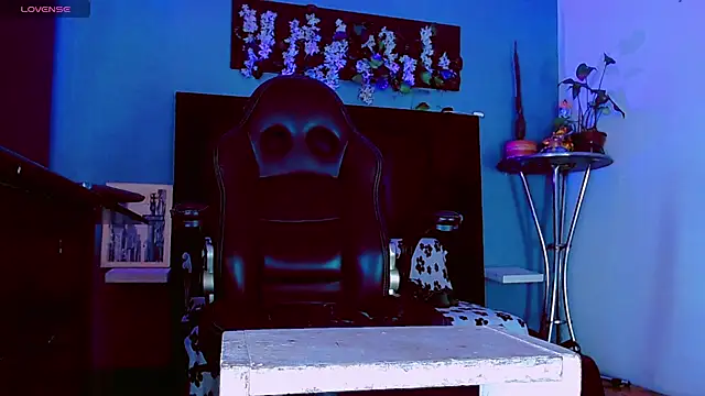 HannibalLester live cam on StripChat