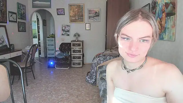 milliKira006 live cam on StripChat