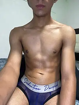 ittaachi live cam on StripChat
