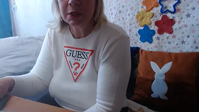 Queen Lana (QueenLana)