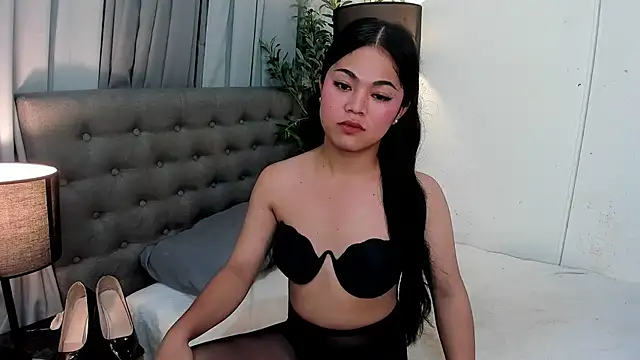 AsianHugecockAnna