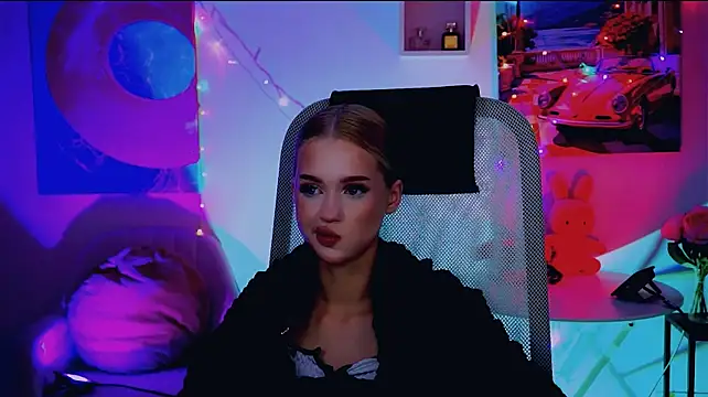 AngelaHolmes