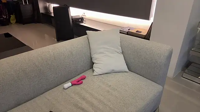 Sarahhh_xxx webcam