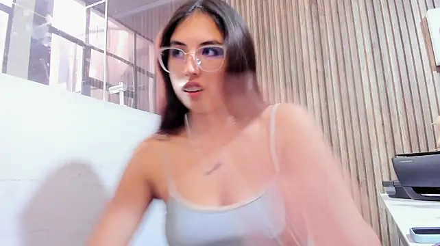Valk_submissive cleavage tease cam