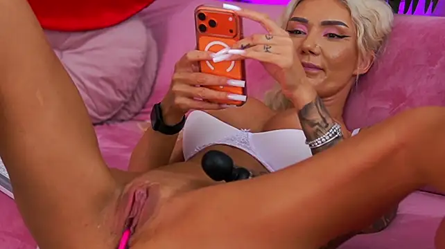 fallingangel live cam on StripChat