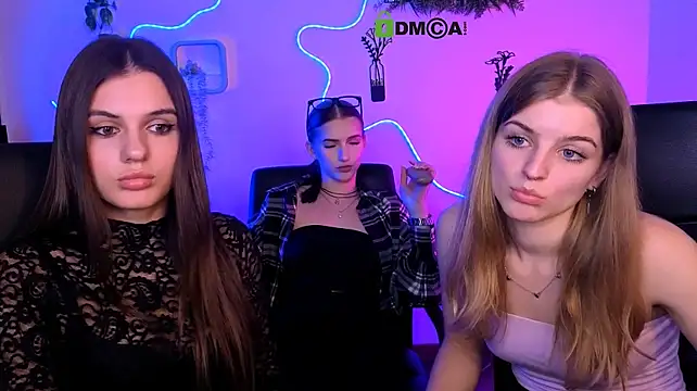 lisa_dark_