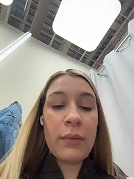 SashaCatt live cam on StripChat