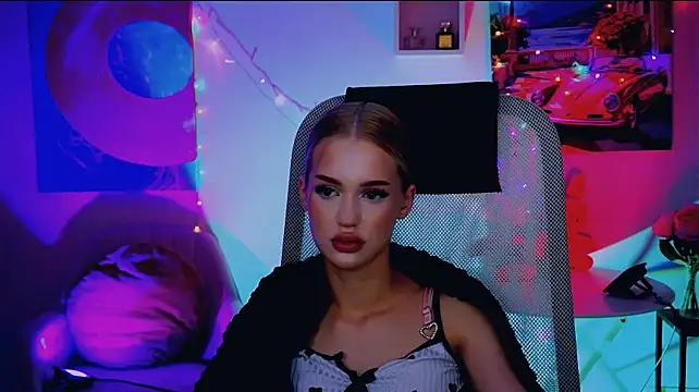 AngelaHolmes