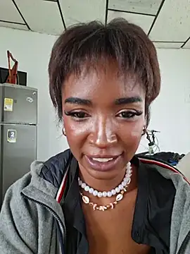 LulumiBloom live cam on StripChat
