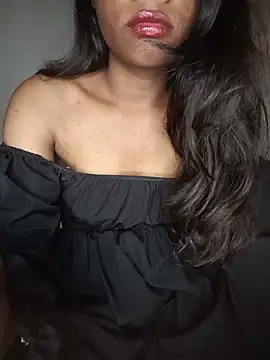 MysticDiya live cam on StripChat